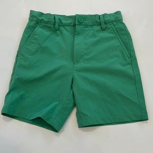 Boys Vineyard Vines performance breaker shorts green size 5